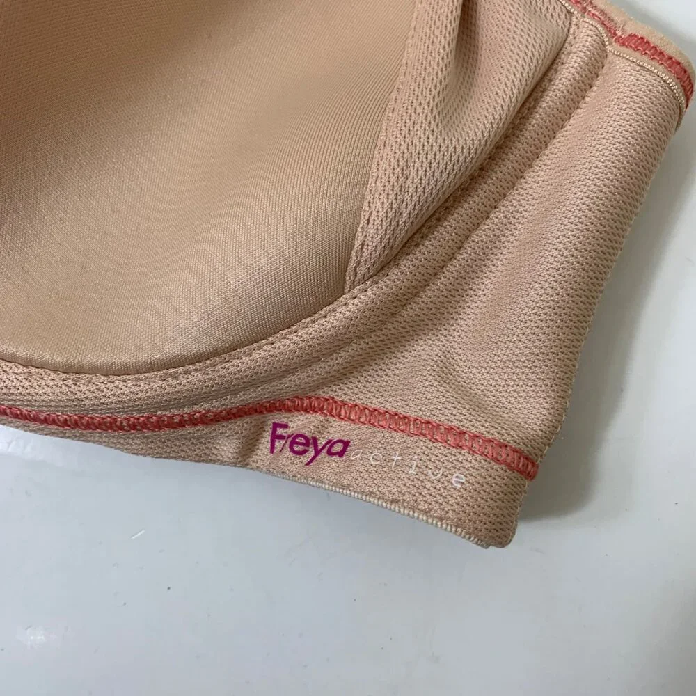Freya Sonic Underwired Molded Spacer Sports Bra in Beige - Size 36D - Picture 2 of 7